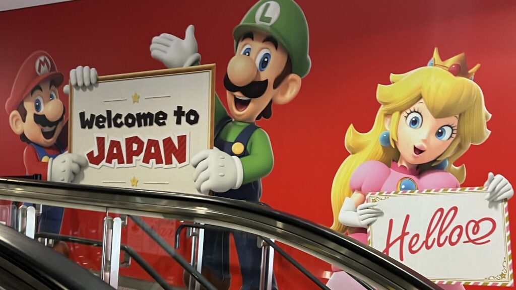 Super Mario greeting Tokyo Narita
